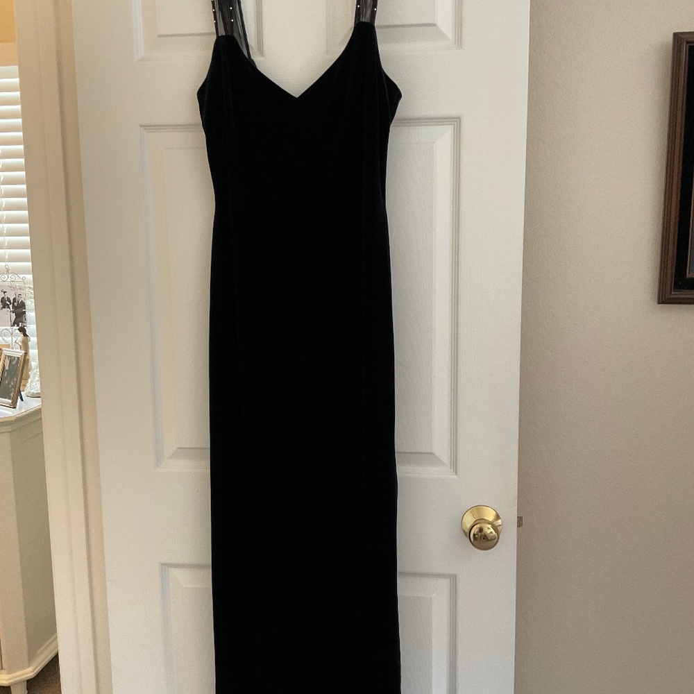 Betsy & Adam by Jaslene, black long velour dress,8.
